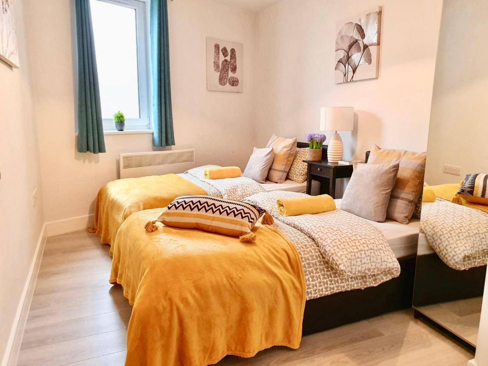 Opp Liverpool - Perfect For Contractors And Travellers, Big Savings Booking 4 Nights Or More!アパートメント 部屋 写真