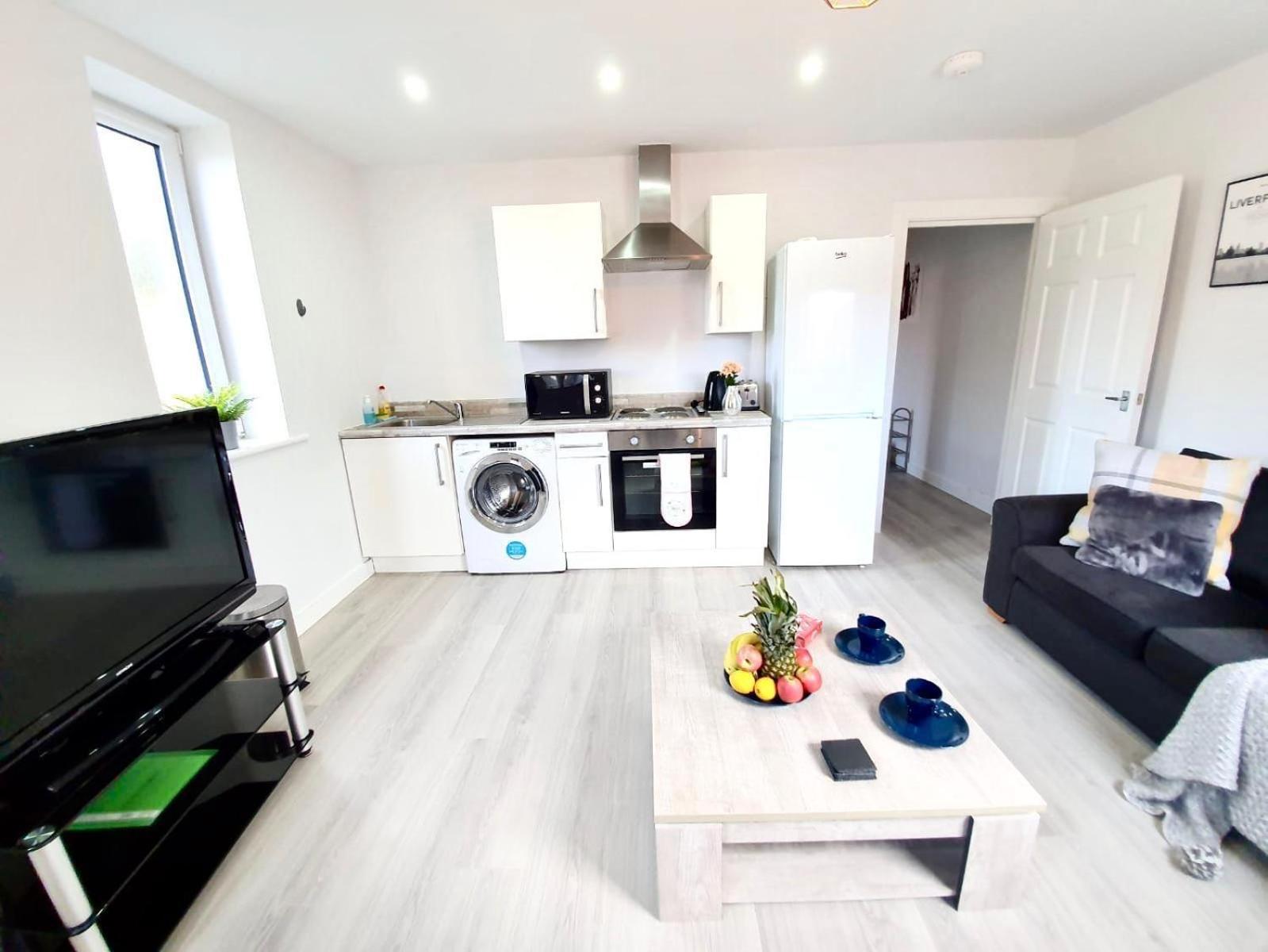 Opp Liverpool - Perfect For Contractors And Travellers, Big Savings Booking 4 Nights Or More!アパートメント 部屋 写真