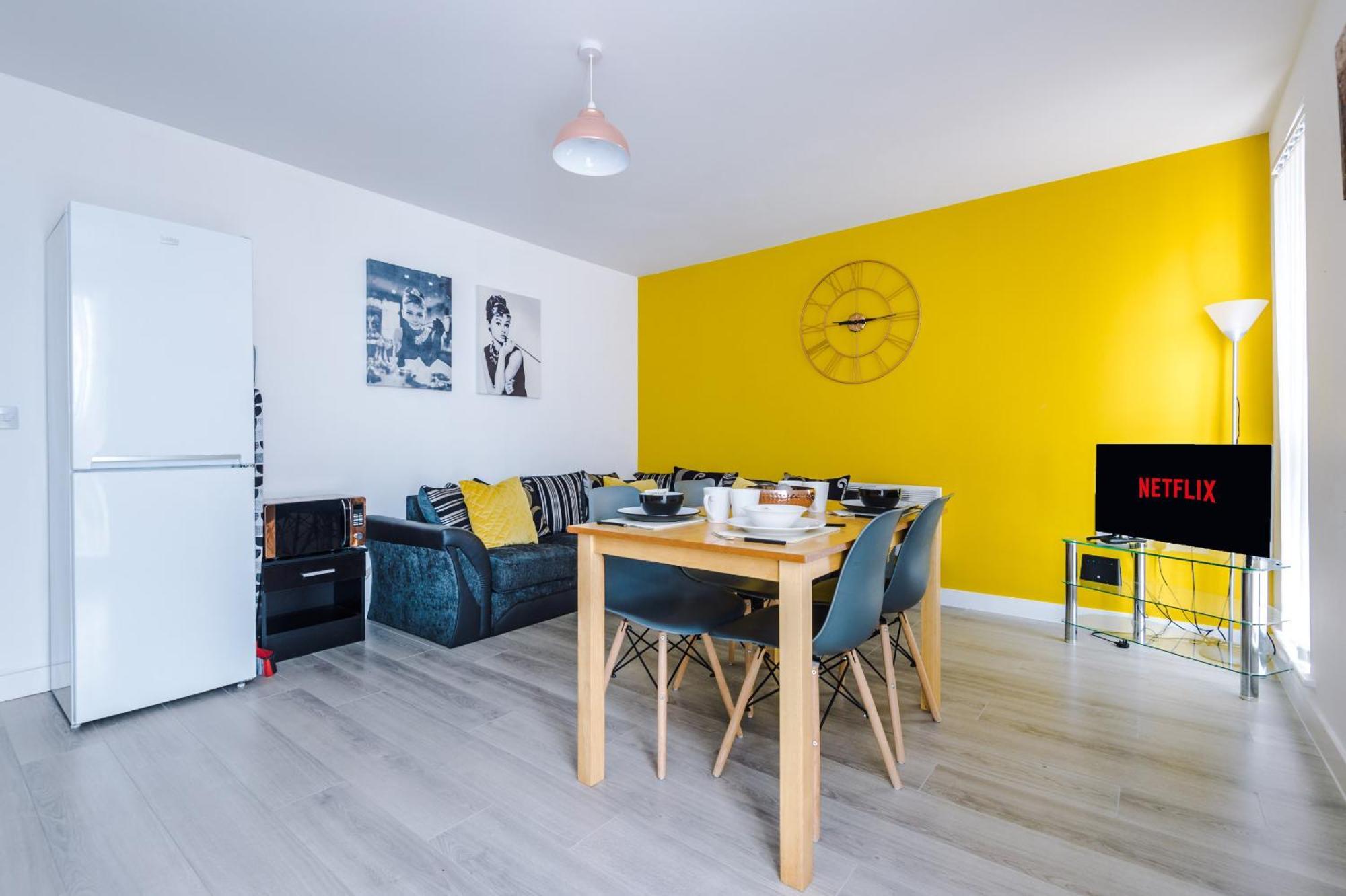 Opp Liverpool - Perfect For Contractors And Travellers, Big Savings Booking 4 Nights Or More!アパートメント 部屋 写真