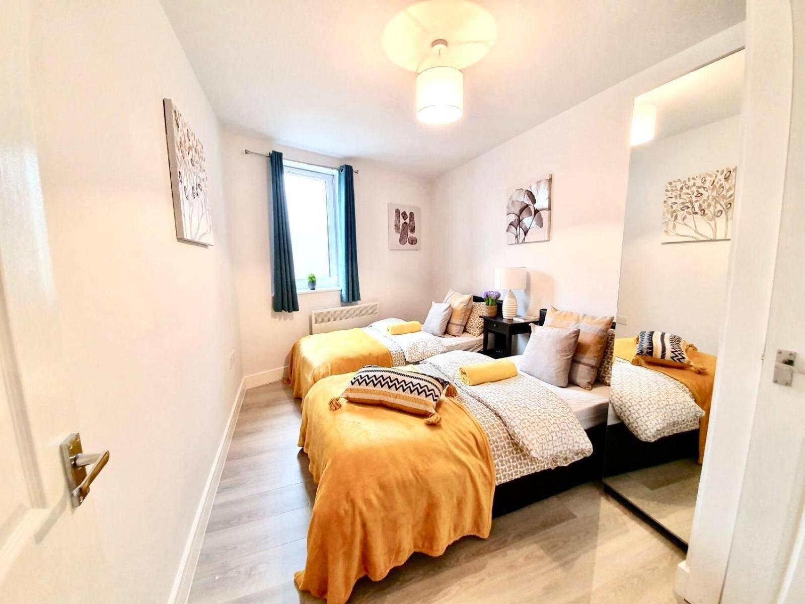 Opp Liverpool - Perfect For Contractors And Travellers, Big Savings Booking 4 Nights Or More!アパートメント 部屋 写真