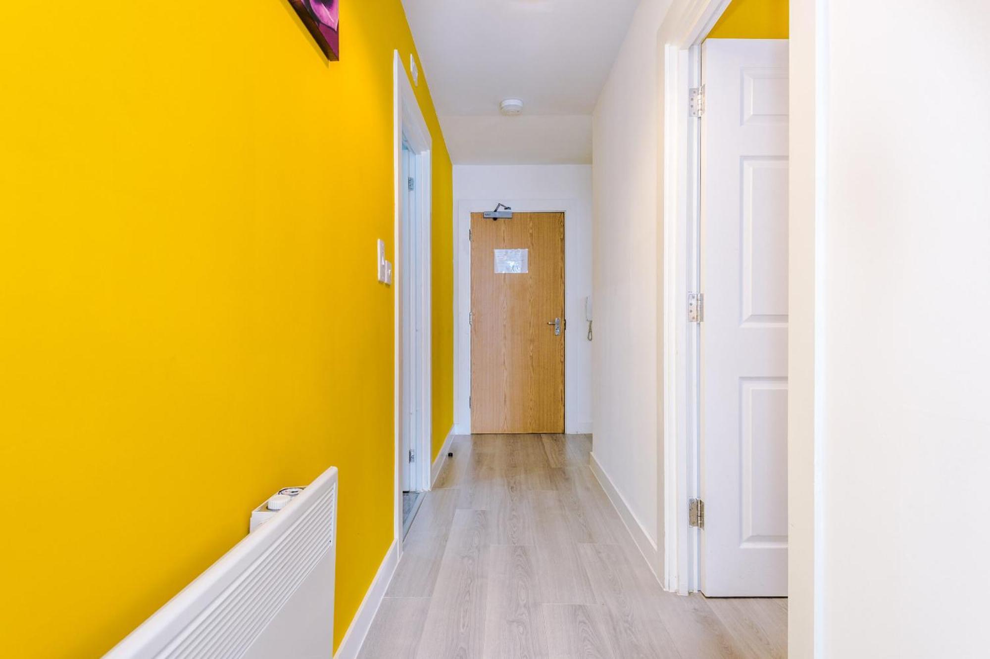 Opp Liverpool - Perfect For Contractors And Travellers, Big Savings Booking 4 Nights Or More!アパートメント 部屋 写真