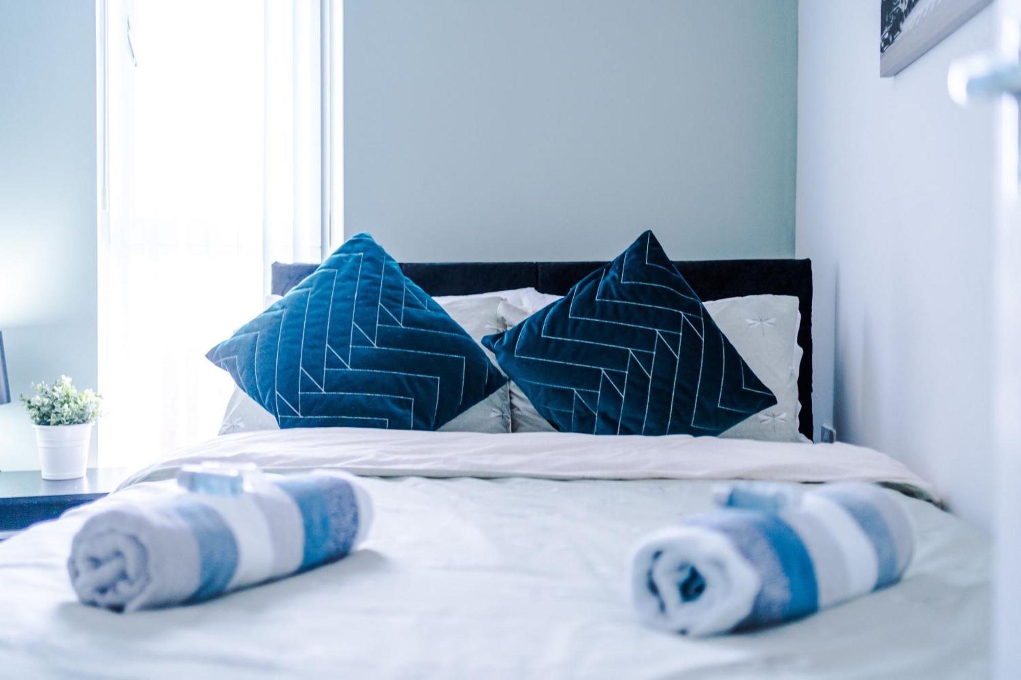 Opp Liverpool - Perfect For Contractors And Travellers, Big Savings Booking 4 Nights Or More!アパートメント 部屋 写真