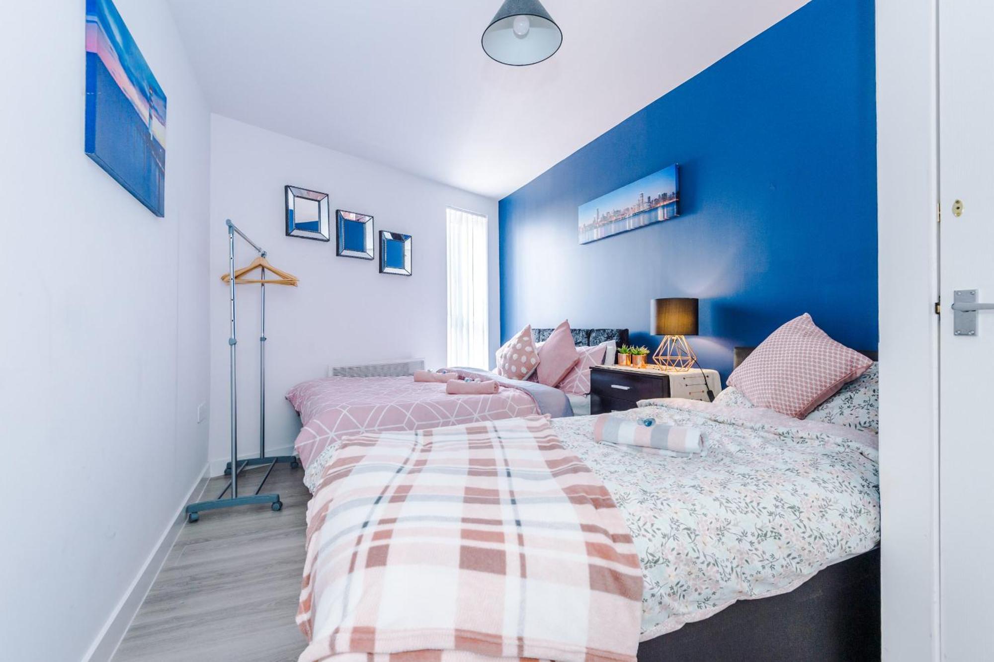 Opp Liverpool - Perfect For Contractors And Travellers, Big Savings Booking 4 Nights Or More!アパートメント 部屋 写真