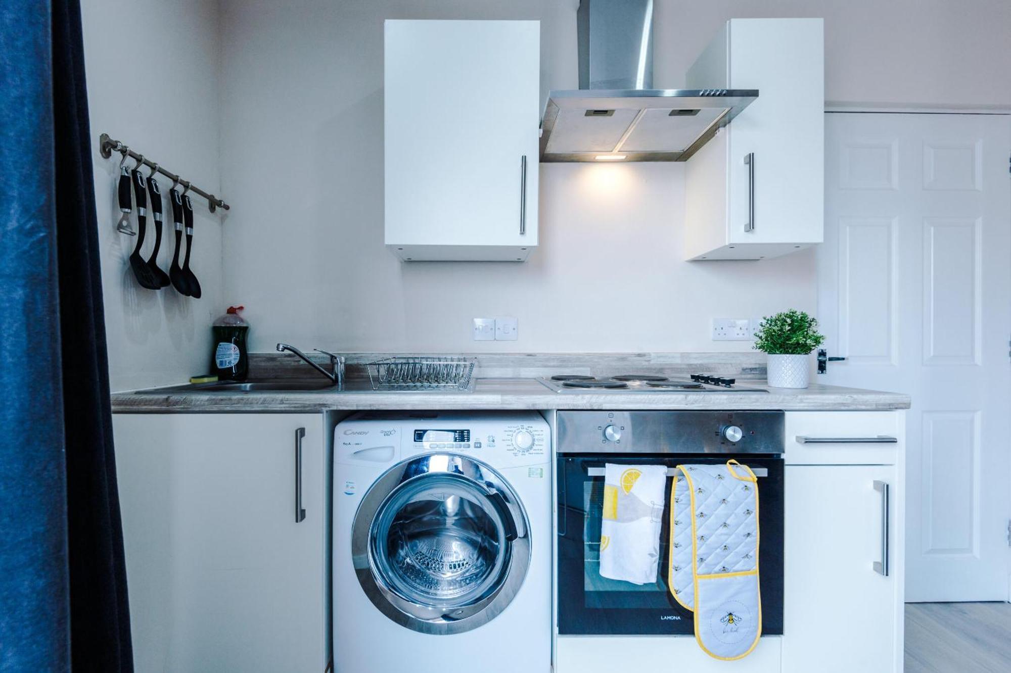 Opp Liverpool - Perfect For Contractors And Travellers, Big Savings Booking 4 Nights Or More!アパートメント 部屋 写真